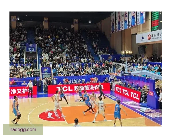 CBA四川男篮迎战劲敌焦点之战赛场内外看点全解析深度前瞻与胜负走向